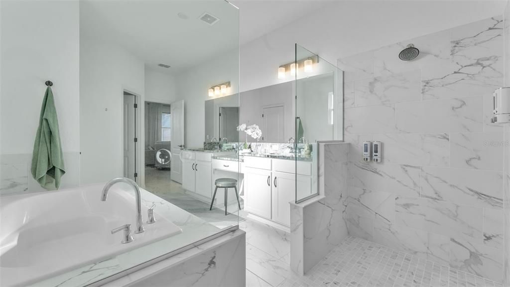 For Sale: $539,999 (4 beds, 3 baths, 2815 Square Feet)