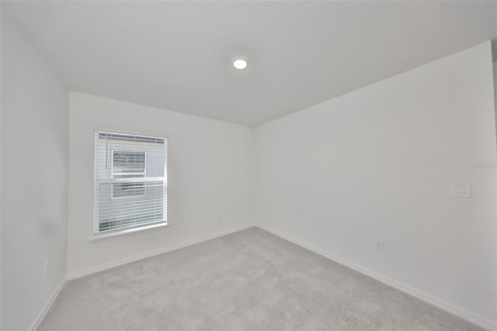 出租: $2,600 (4 贝兹, 2 浴室, 1936 平方英尺)