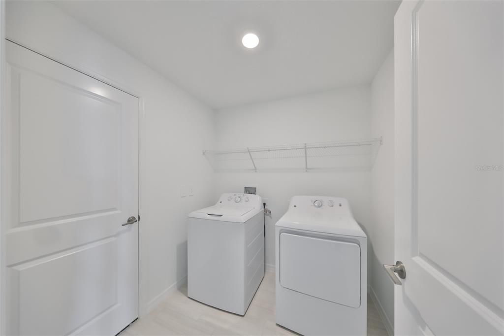 出租: $2,600 (4 贝兹, 2 浴室, 1936 平方英尺)