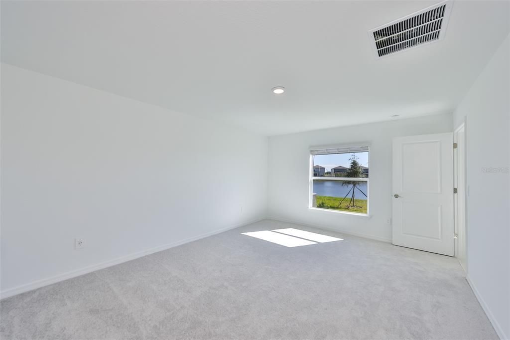 出租: $2,600 (4 贝兹, 2 浴室, 1936 平方英尺)