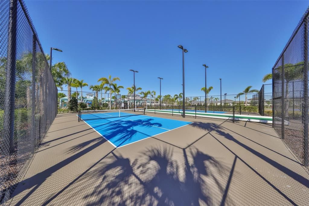 出租: $2,600 (4 贝兹, 2 浴室, 1936 平方英尺)