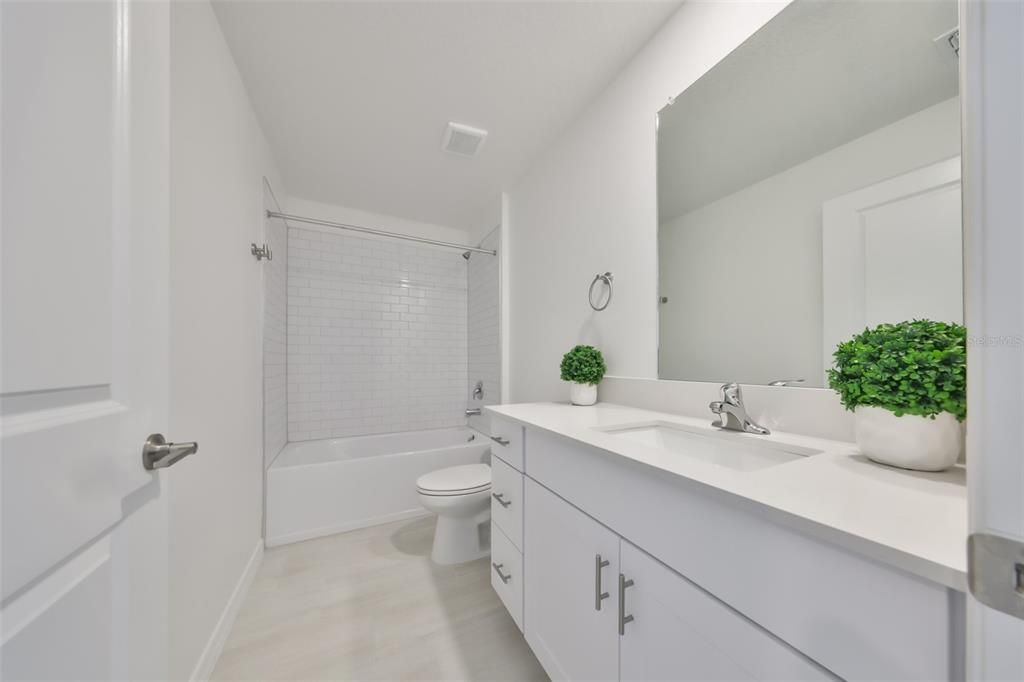 出租: $2,600 (4 贝兹, 2 浴室, 1936 平方英尺)