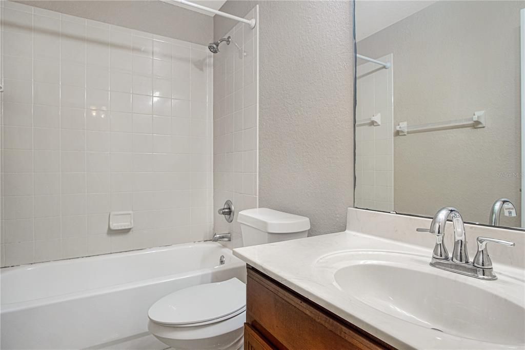 Active With Contract: $1,950 (3 beds, 2 baths, 2106 Square Feet)