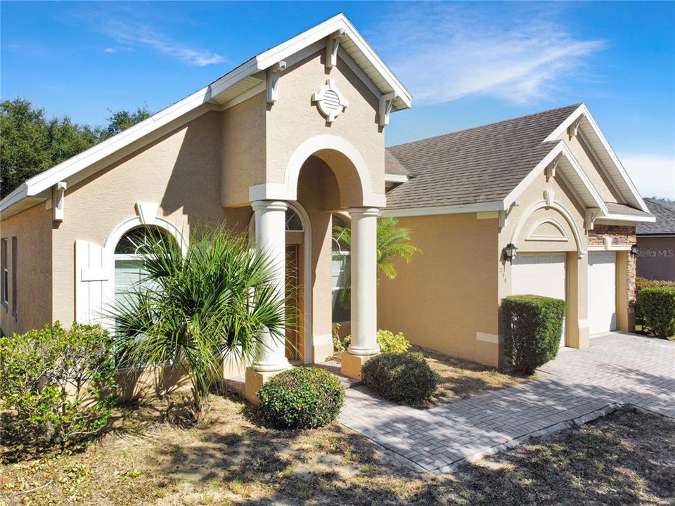 Active With Contract: $1,950 (3 beds, 2 baths, 2106 Square Feet)