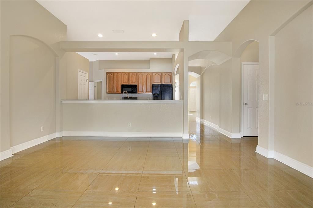 Active With Contract: $1,950 (3 beds, 2 baths, 2106 Square Feet)