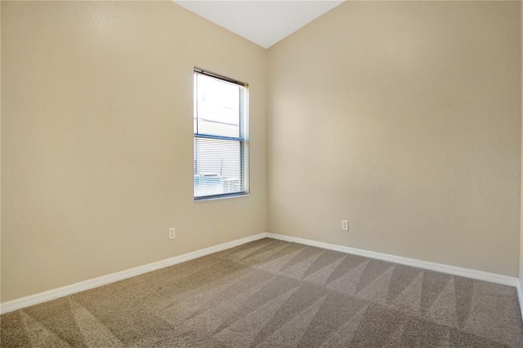 Active With Contract: $1,950 (3 beds, 2 baths, 2106 Square Feet)