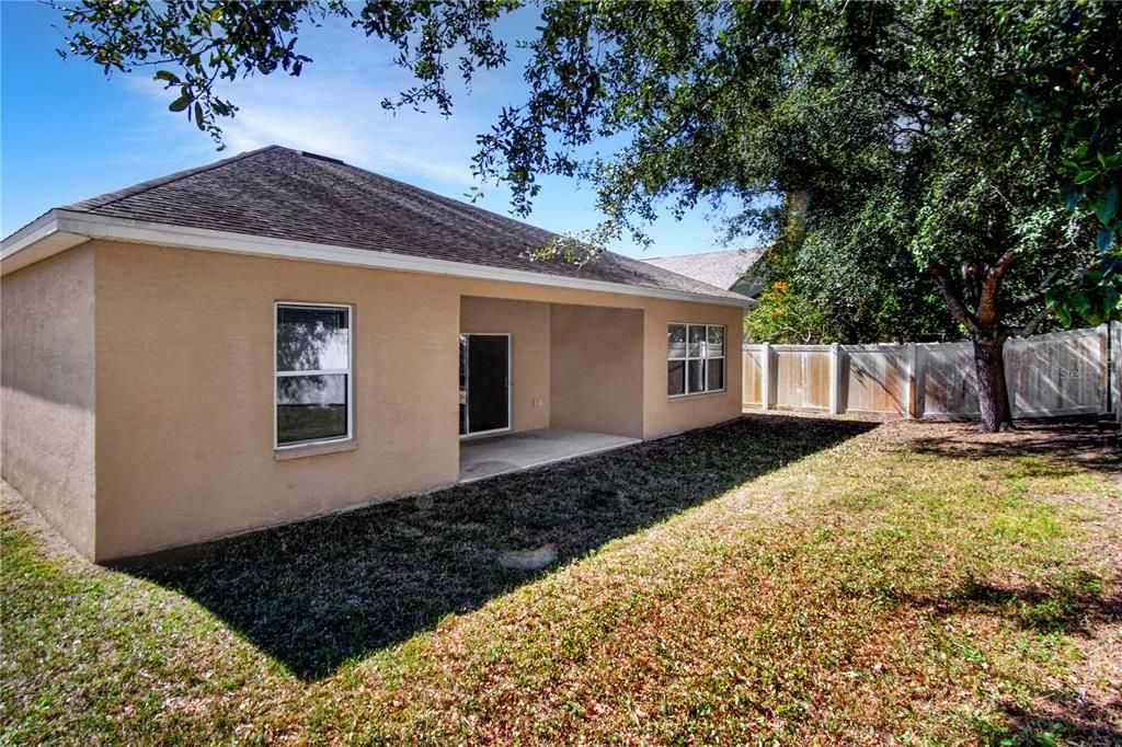 Active With Contract: $1,950 (3 beds, 2 baths, 2106 Square Feet)