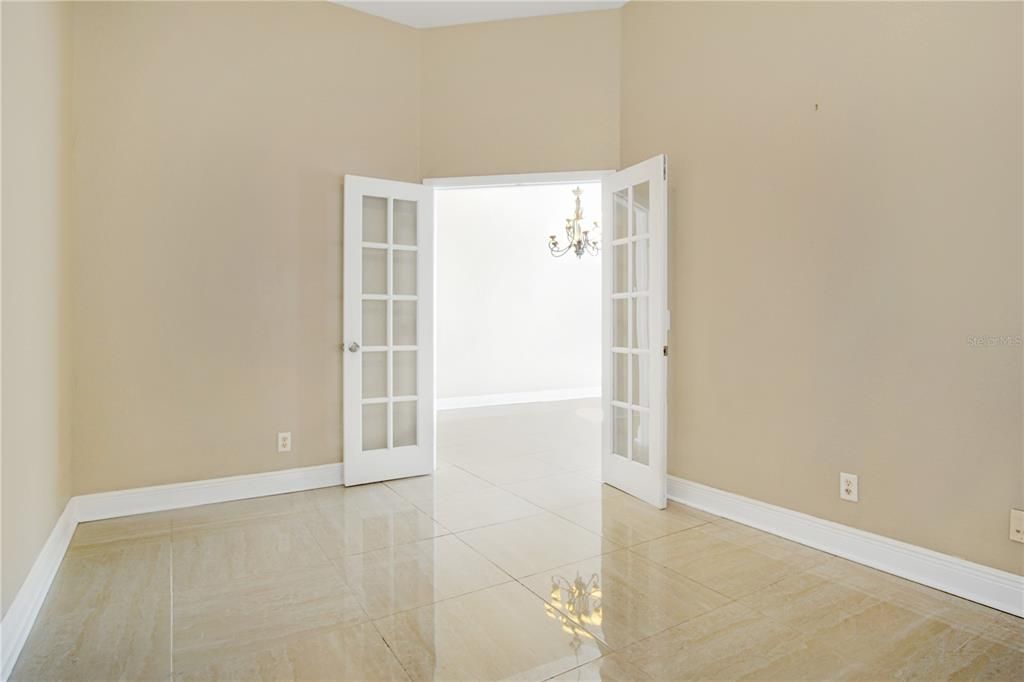 Active With Contract: $1,950 (3 beds, 2 baths, 2106 Square Feet)