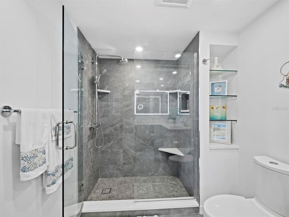 待售: $1,945,000 (2 贝兹, 2 浴室, 1468 平方英尺)