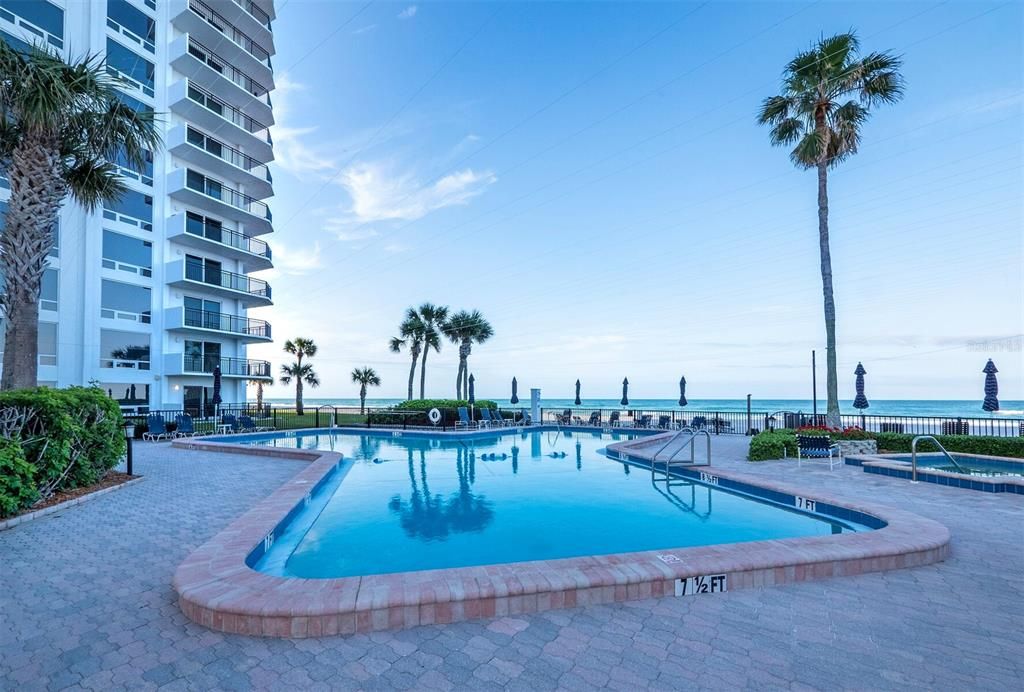 待售: $1,945,000 (2 贝兹, 2 浴室, 1468 平方英尺)