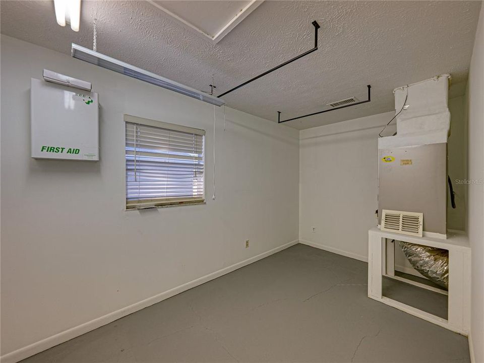 For Sale: $449,900 (3 beds, 2 baths, 1560 Square Feet)