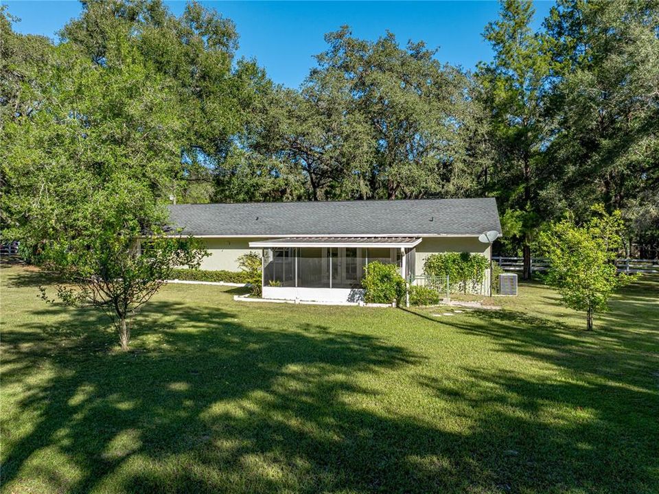 For Sale: $449,900 (3 beds, 2 baths, 1560 Square Feet)