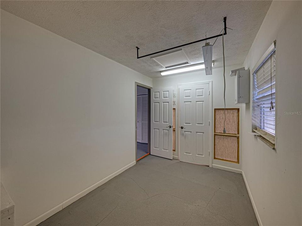 For Sale: $449,900 (3 beds, 2 baths, 1560 Square Feet)