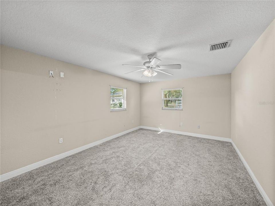 For Sale: $449,900 (3 beds, 2 baths, 1560 Square Feet)