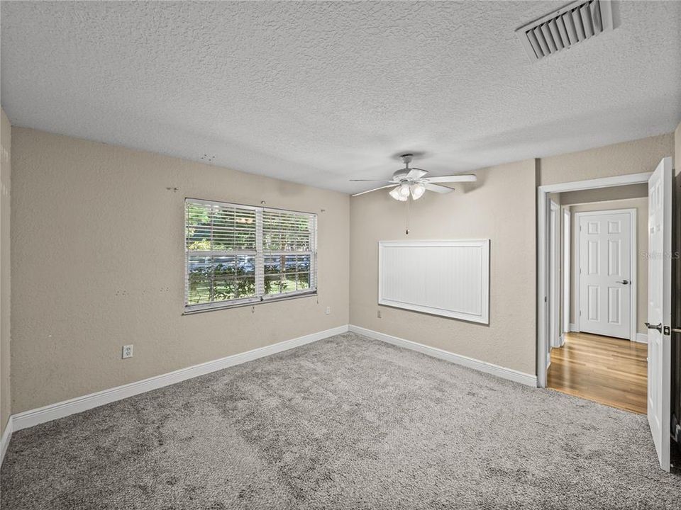 For Sale: $449,900 (3 beds, 2 baths, 1560 Square Feet)