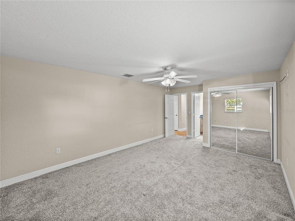 For Sale: $449,900 (3 beds, 2 baths, 1560 Square Feet)