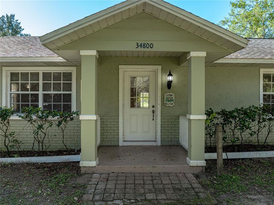 For Sale: $449,900 (3 beds, 2 baths, 1560 Square Feet)