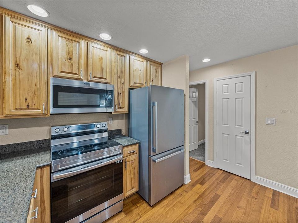 For Sale: $449,900 (3 beds, 2 baths, 1560 Square Feet)