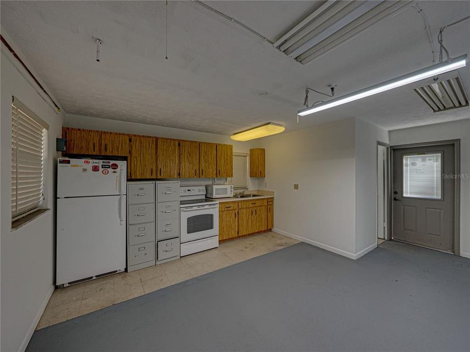 For Sale: $449,900 (3 beds, 2 baths, 1560 Square Feet)