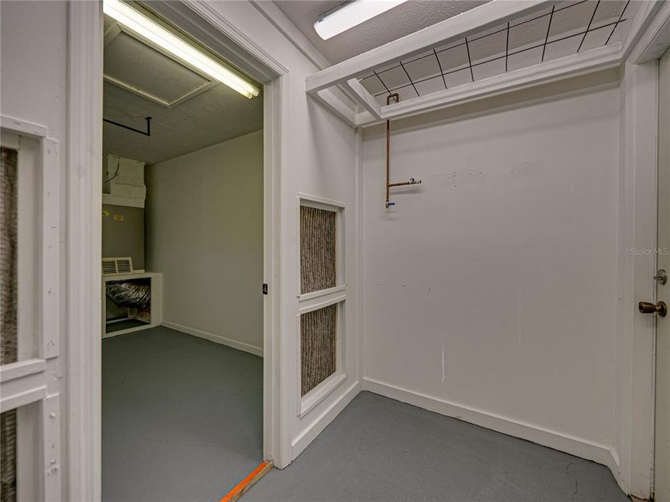 For Sale: $449,900 (3 beds, 2 baths, 1560 Square Feet)