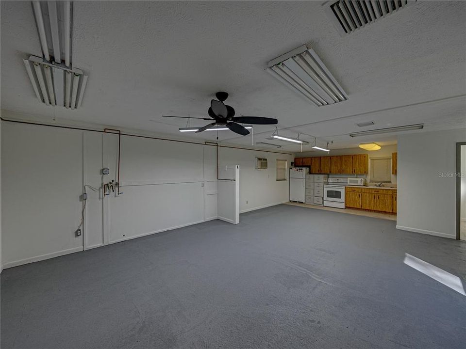 For Sale: $449,900 (3 beds, 2 baths, 1560 Square Feet)