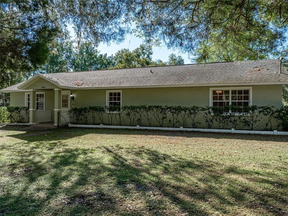 For Sale: $449,900 (3 beds, 2 baths, 1560 Square Feet)