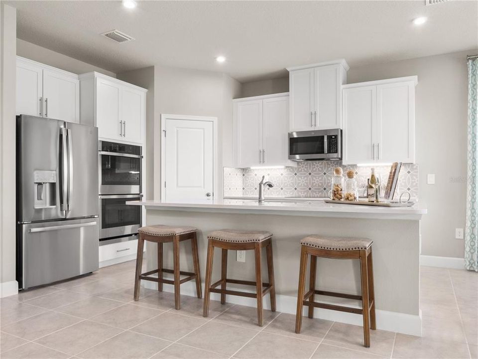 Active With Contract: $383,260 (4 beds, 3 baths, 2344 Square Feet)