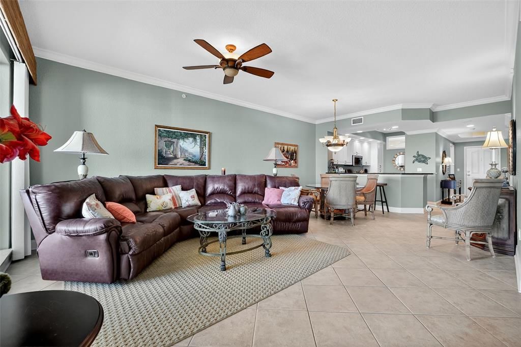 待售: $799,900 (2 贝兹, 2 浴室, 1450 平方英尺)