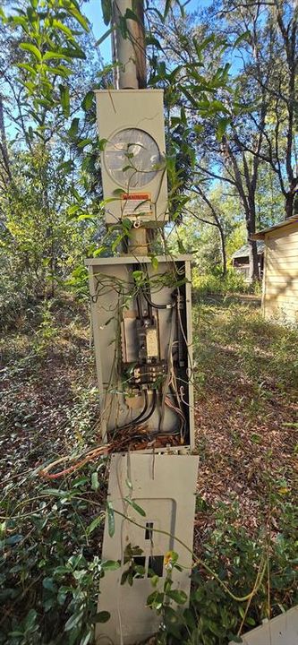 For Sale: $93,500 (2 beds, 1 baths, 432 Square Feet)