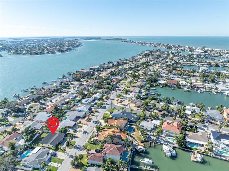 На продажу: $800,000 (4 спален, 3 ванн, 2001 Квадратных фут)