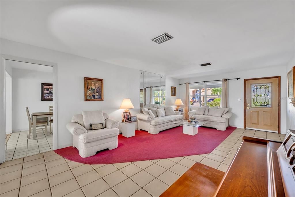 На продажу: $800,000 (4 спален, 3 ванн, 2001 Квадратных фут)