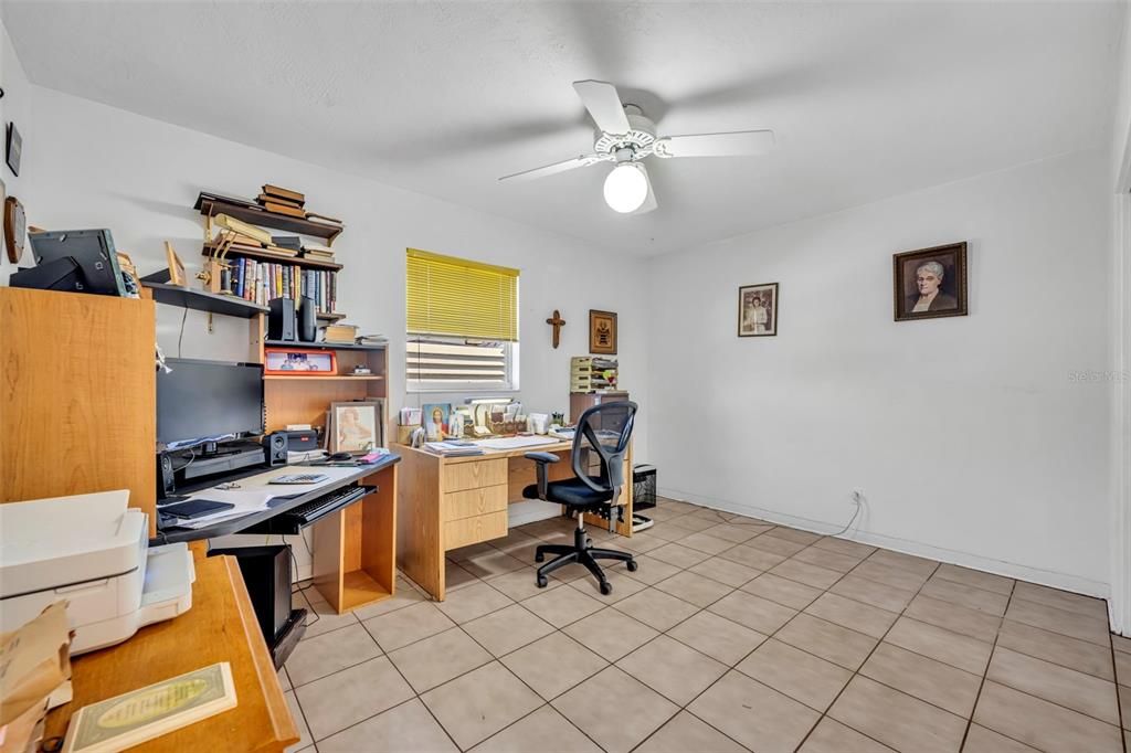 На продажу: $800,000 (4 спален, 3 ванн, 2001 Квадратных фут)