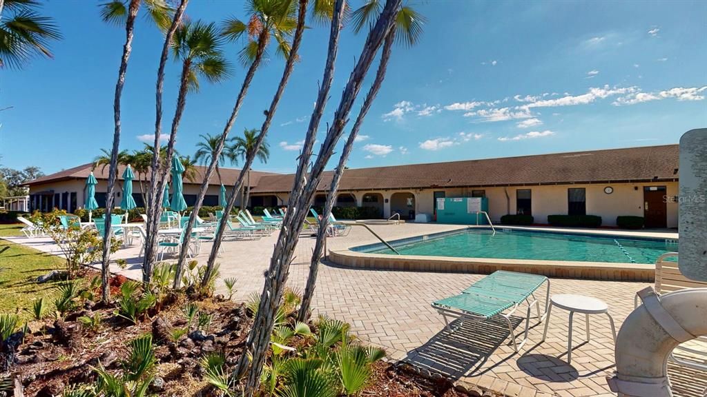 For Sale: $147,000 (2 beds, 2 baths, 1120 Square Feet)