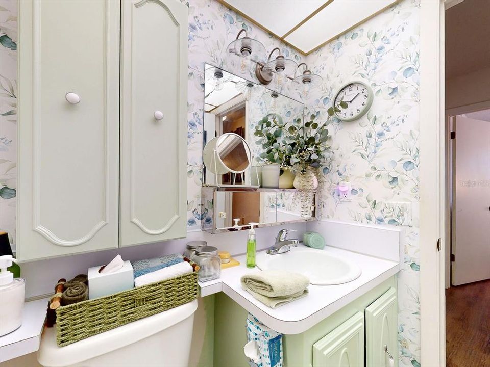 For Sale: $147,000 (2 beds, 2 baths, 1120 Square Feet)