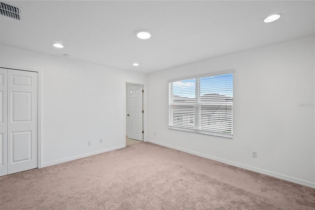 For Rent: $2,450 (3 beds, 2 baths, 2143 Square Feet)