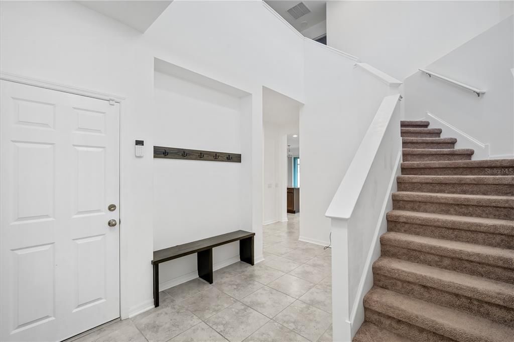 For Rent: $2,450 (3 beds, 2 baths, 2143 Square Feet)