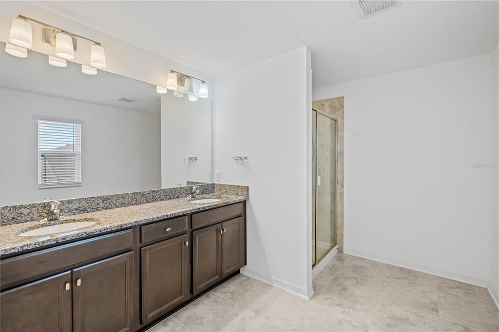 For Rent: $2,450 (3 beds, 2 baths, 2143 Square Feet)