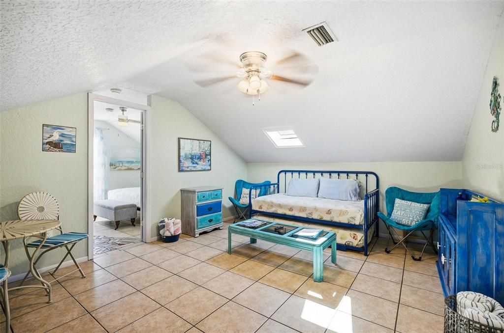 В аренду: $1,350 (1 спален, 1 ванн, 364 Квадратных фут)