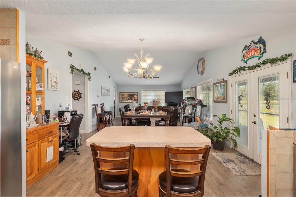 En Venta: $650,000 (2 camas, 2 baños, 1584 Pies cuadrados)