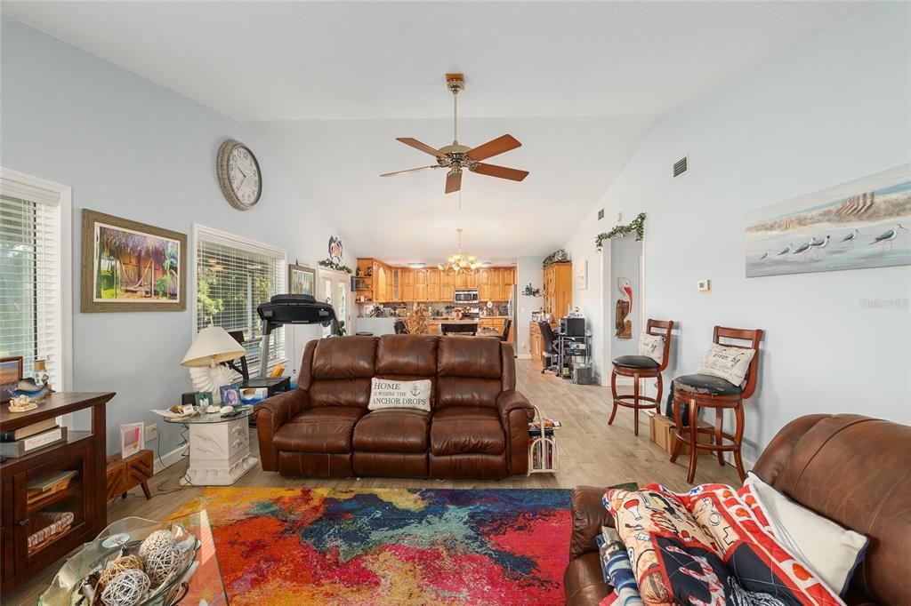 En Venta: $650,000 (2 camas, 2 baños, 1584 Pies cuadrados)