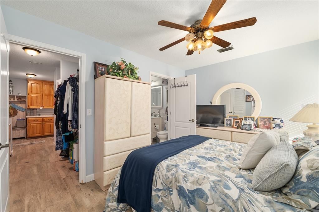 En Venta: $650,000 (2 camas, 2 baños, 1584 Pies cuadrados)