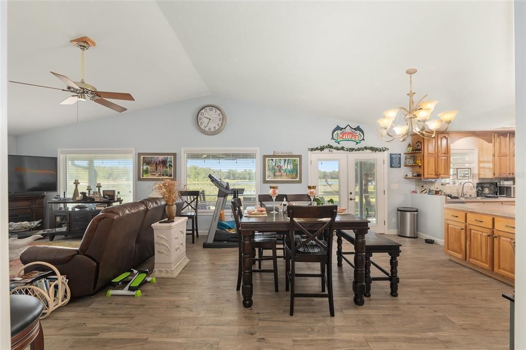 En Venta: $650,000 (2 camas, 2 baños, 1584 Pies cuadrados)