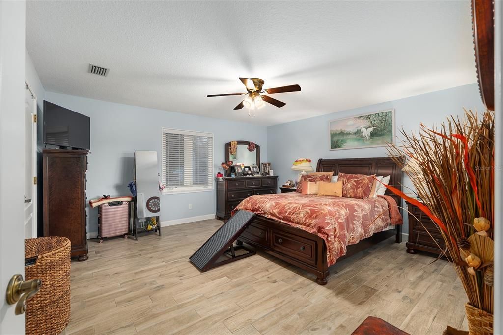 En Venta: $650,000 (2 camas, 2 baños, 1584 Pies cuadrados)