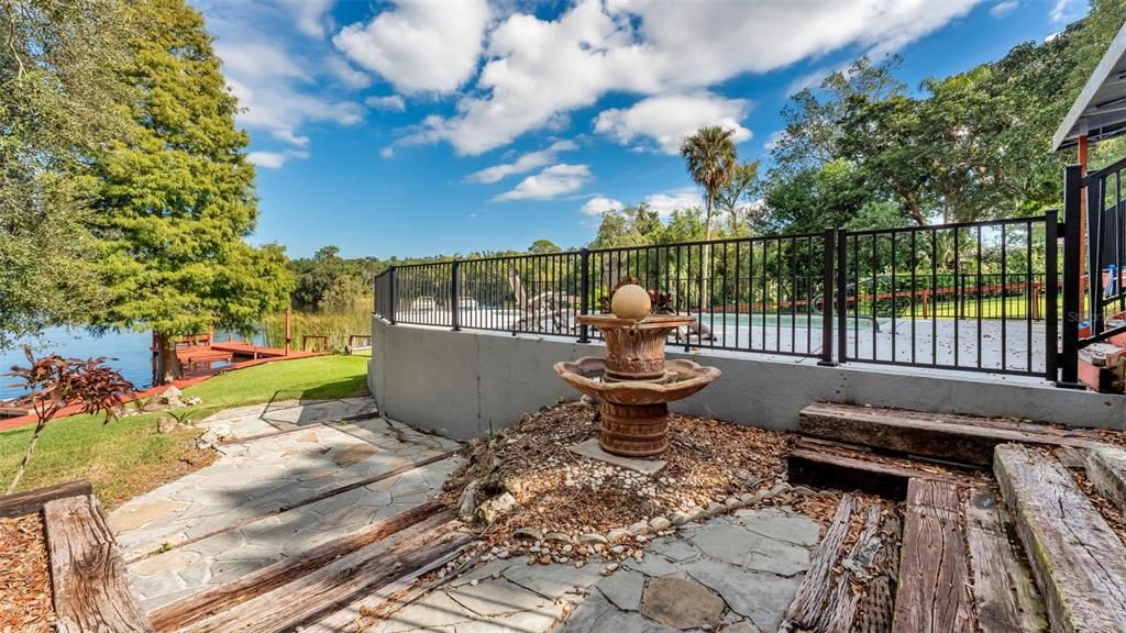 合同活跃: $515,000 (4 贝兹, 3 浴室, 3058 平方英尺)