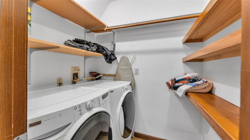 合同活跃: $515,000 (4 贝兹, 3 浴室, 3058 平方英尺)