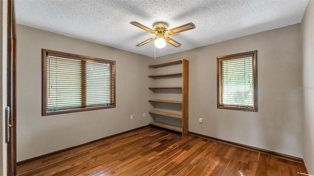 合同活跃: $515,000 (4 贝兹, 3 浴室, 3058 平方英尺)