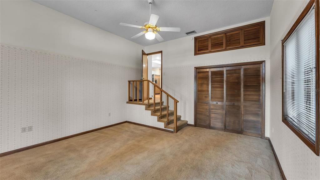 合同活跃: $515,000 (4 贝兹, 3 浴室, 3058 平方英尺)