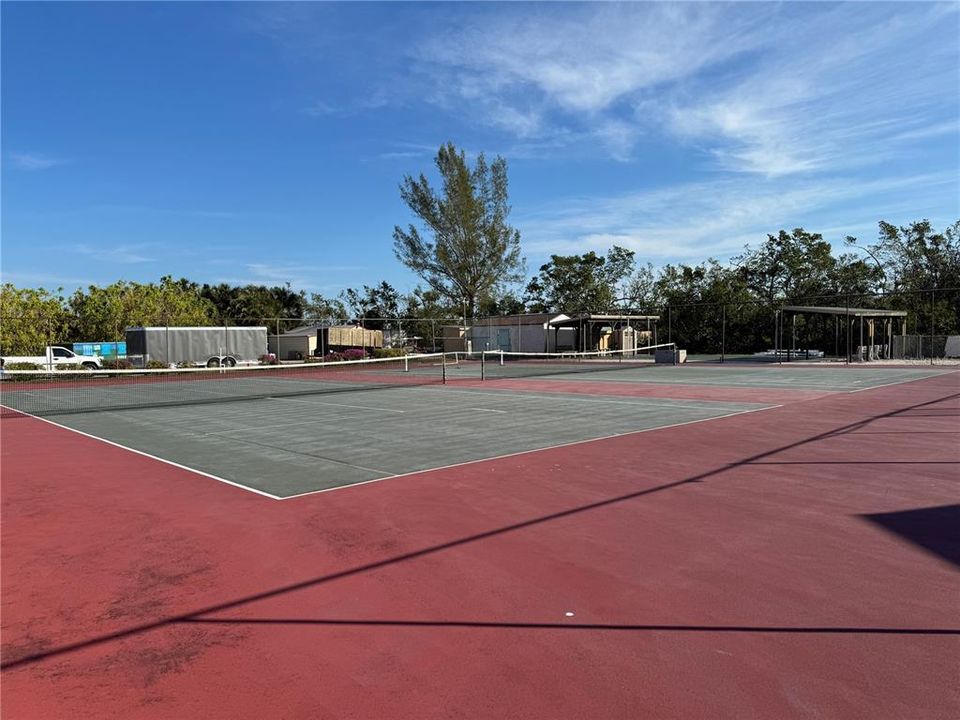 На продажу: $299,900 (1 спален, 1 ванн, 798 Квадратных фут)