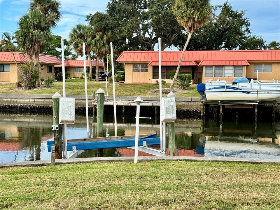 На продажу: $299,900 (1 спален, 1 ванн, 798 Квадратных фут)