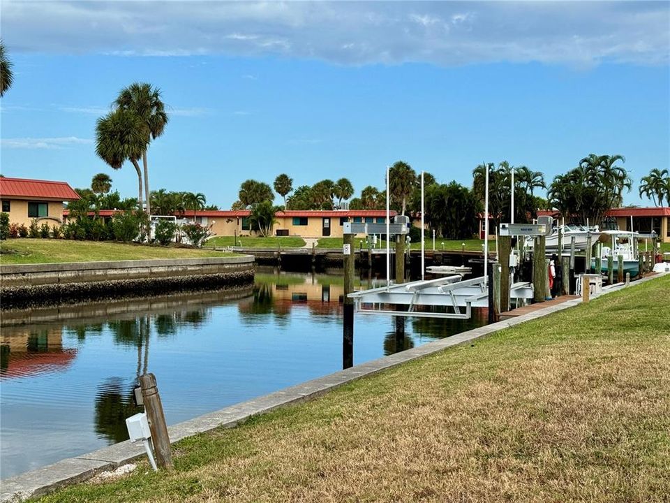 На продажу: $299,900 (1 спален, 1 ванн, 798 Квадратных фут)